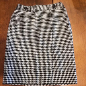 Ann Taylor Houndstooth pencil skirt